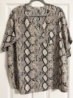 JODIFL Beige and Black Snake Print V-Neck Blouse